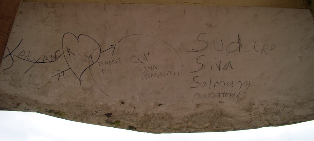 Vandals_Grafitti_2